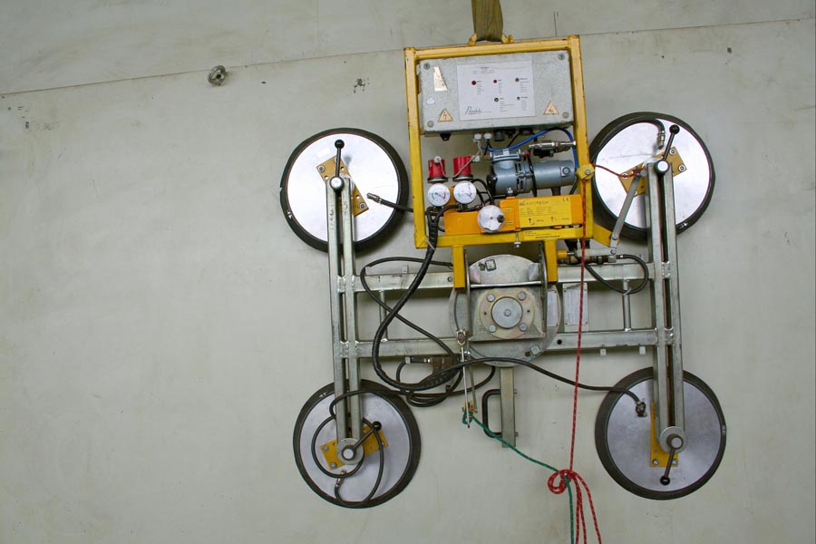A euroTech converted 7011-DS 1-circuit vacuum lifter originally manufactured by Pannkoke.