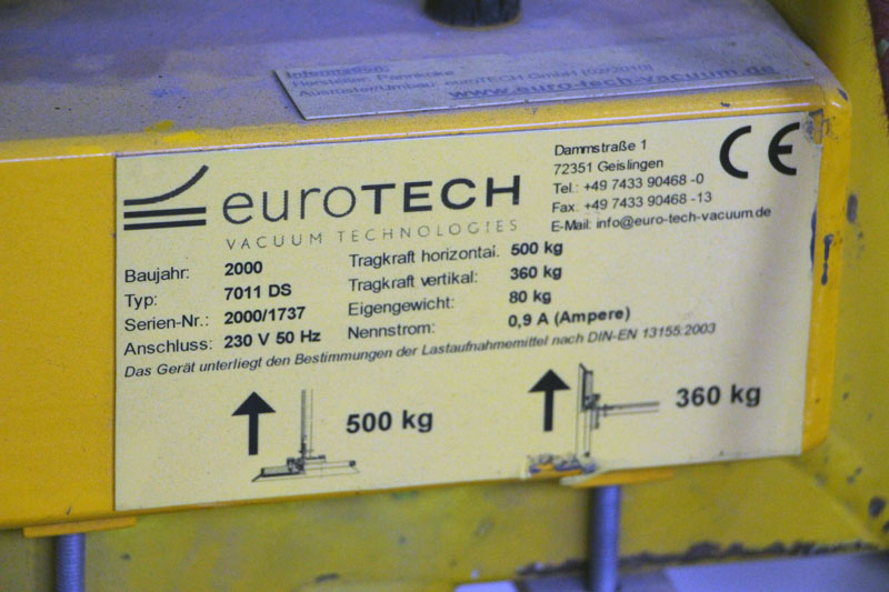 This euroTECH type plate is attached to the converted Pannkoke vacuum lifter.