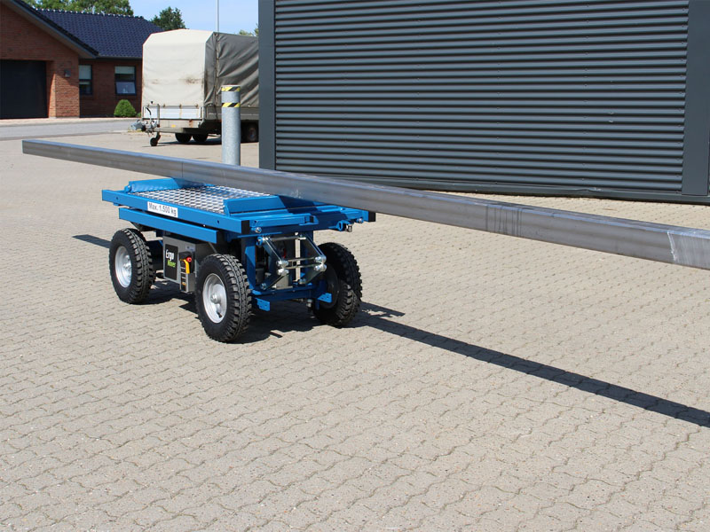 The ErgoMover LIFT & GO rotatable wireless electric transport trolley can transport up to 1,500 kg and can be controlled via a radio remote control.