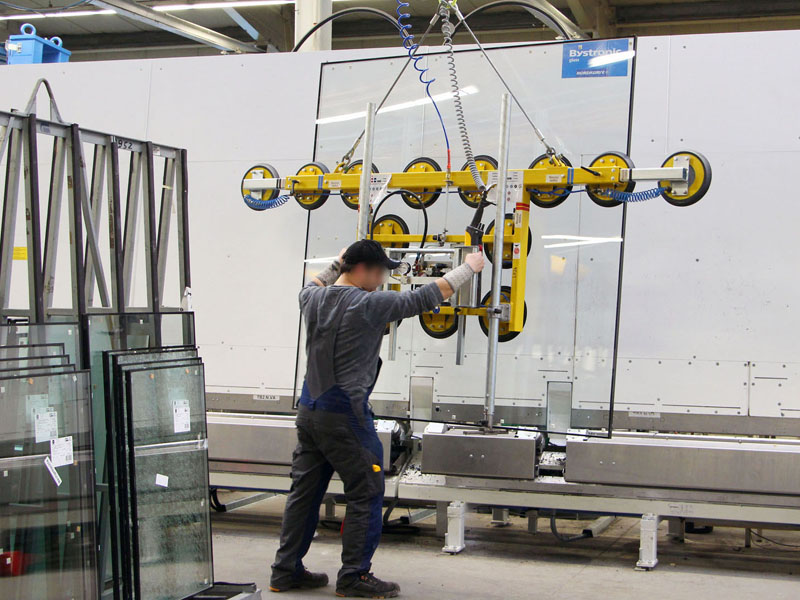 Vacuum lifter 7005-AB/E used in insulating glass production