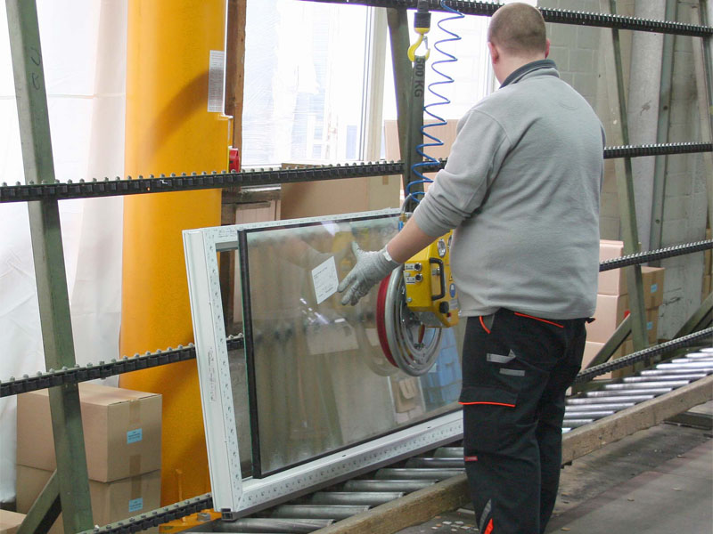 Vacuum lifting device 7005-MD1/E used in window production