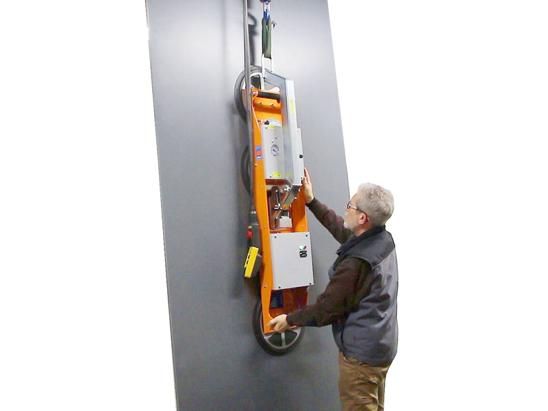 Vacuum lifter VL L400 - the single-row suction lifting device for use on construction sites, handling loads weighing up to 400 kg